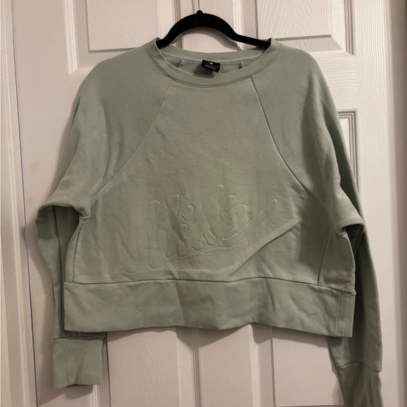 Nike Tops - Nike Green Cropped Sweatshirt size L EUC